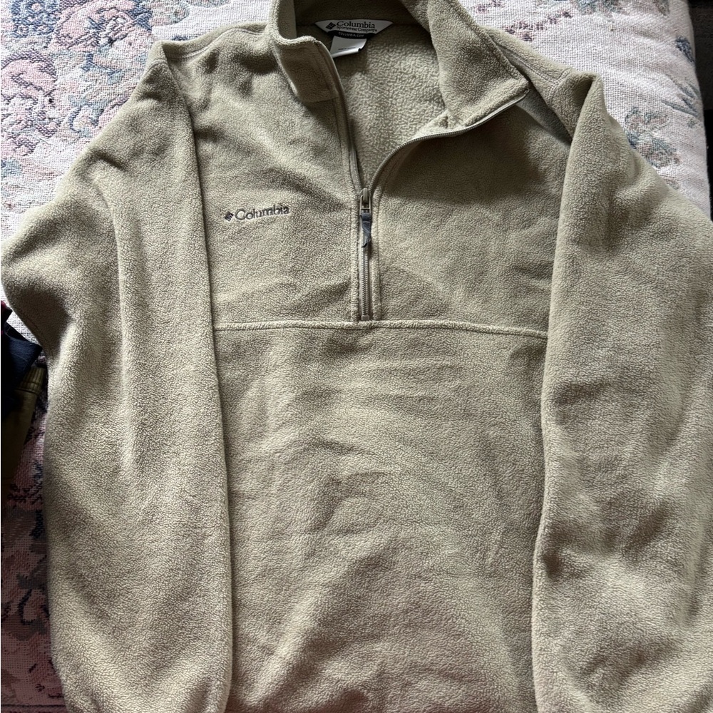 Columbia Tan Zip Up Sweater with Ribbed Cuffs
